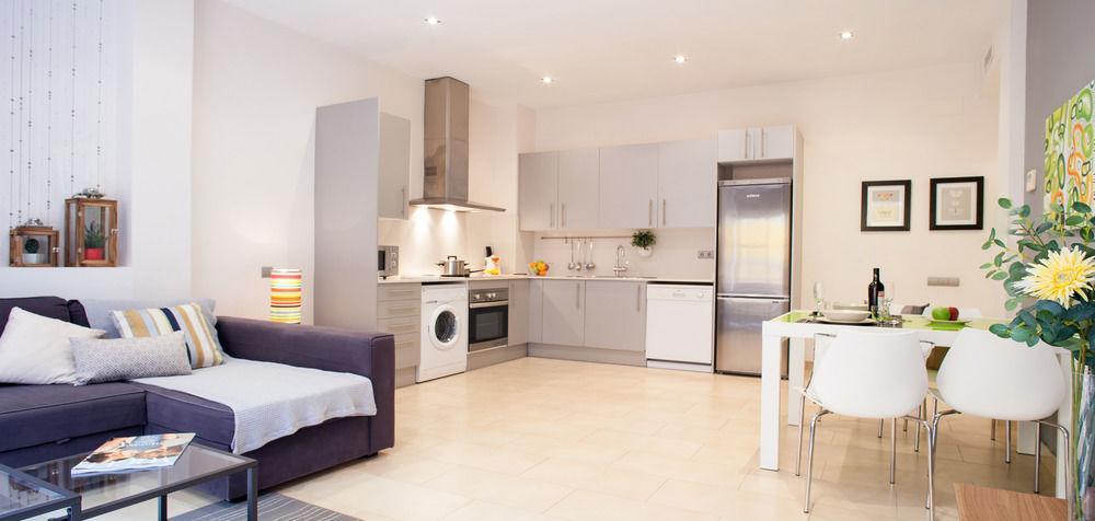 Feelathome Mozart Apartments Barcelona Exterior photo